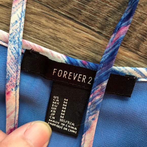 📣Last Chance📣Forever 21 Flowy Tank - Picture 3 of 3